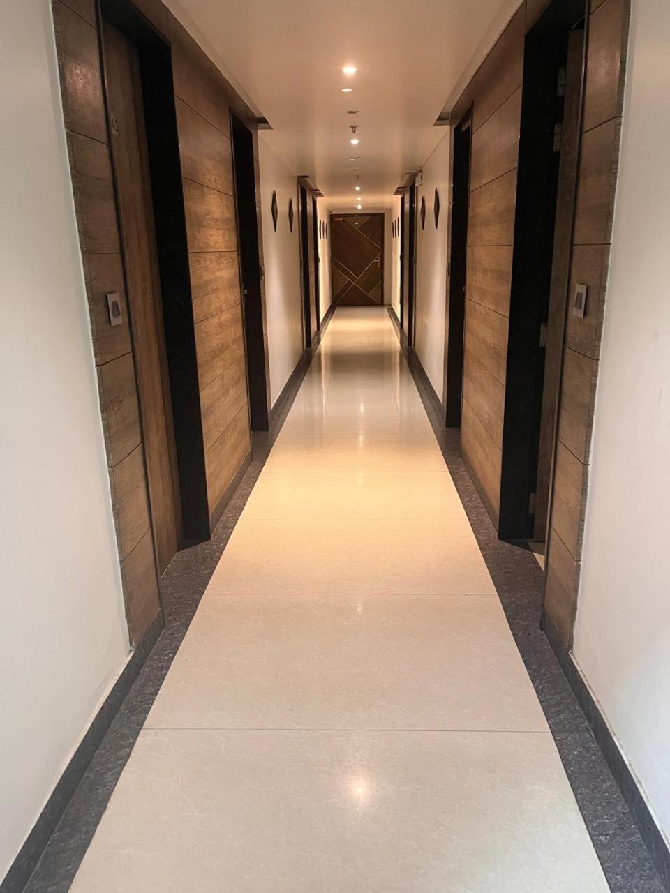 Hotel Parklane Agra (Uttar Pradesh) Exterior photo