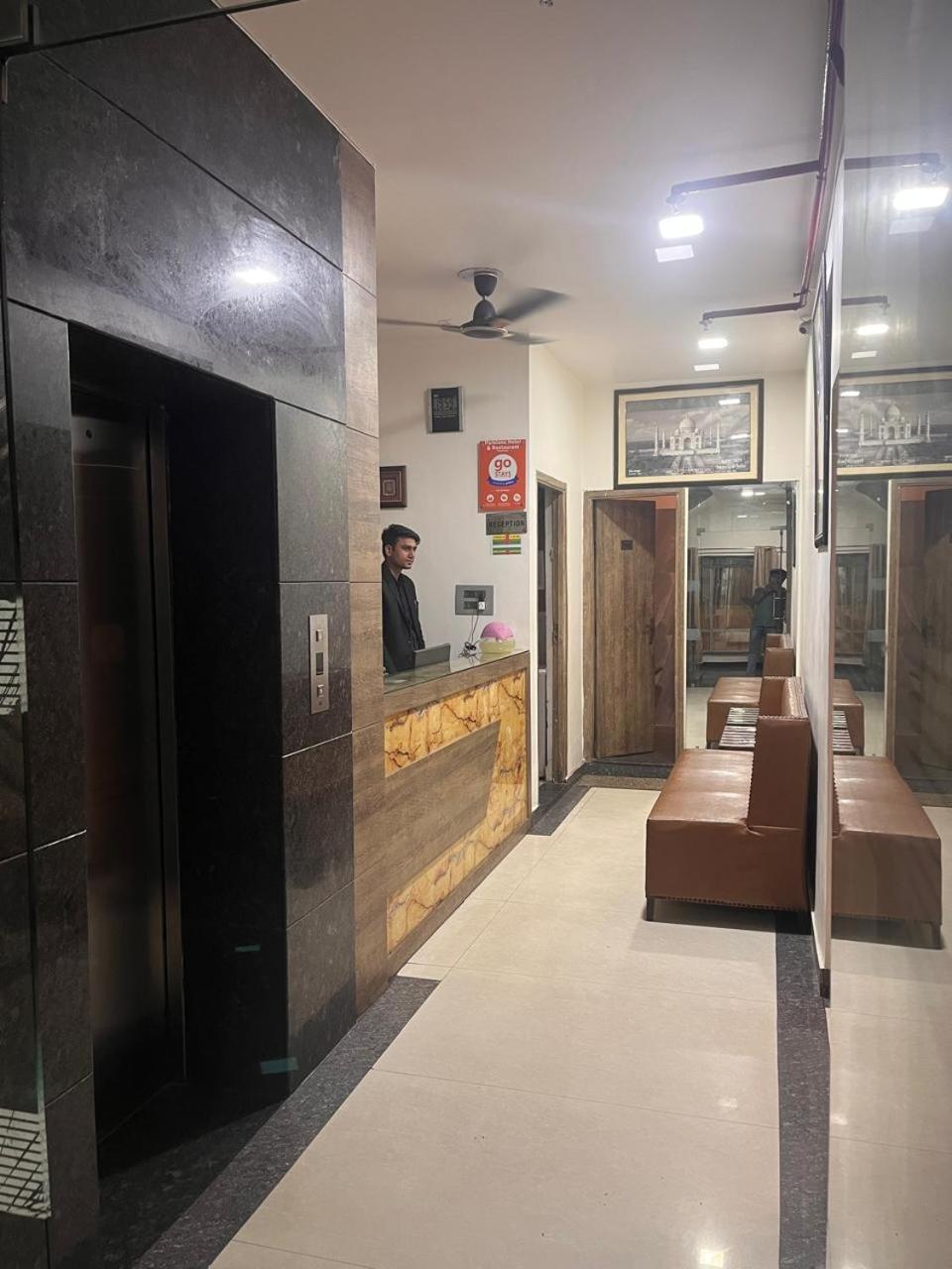 Hotel Parklane Agra (Uttar Pradesh) Exterior photo