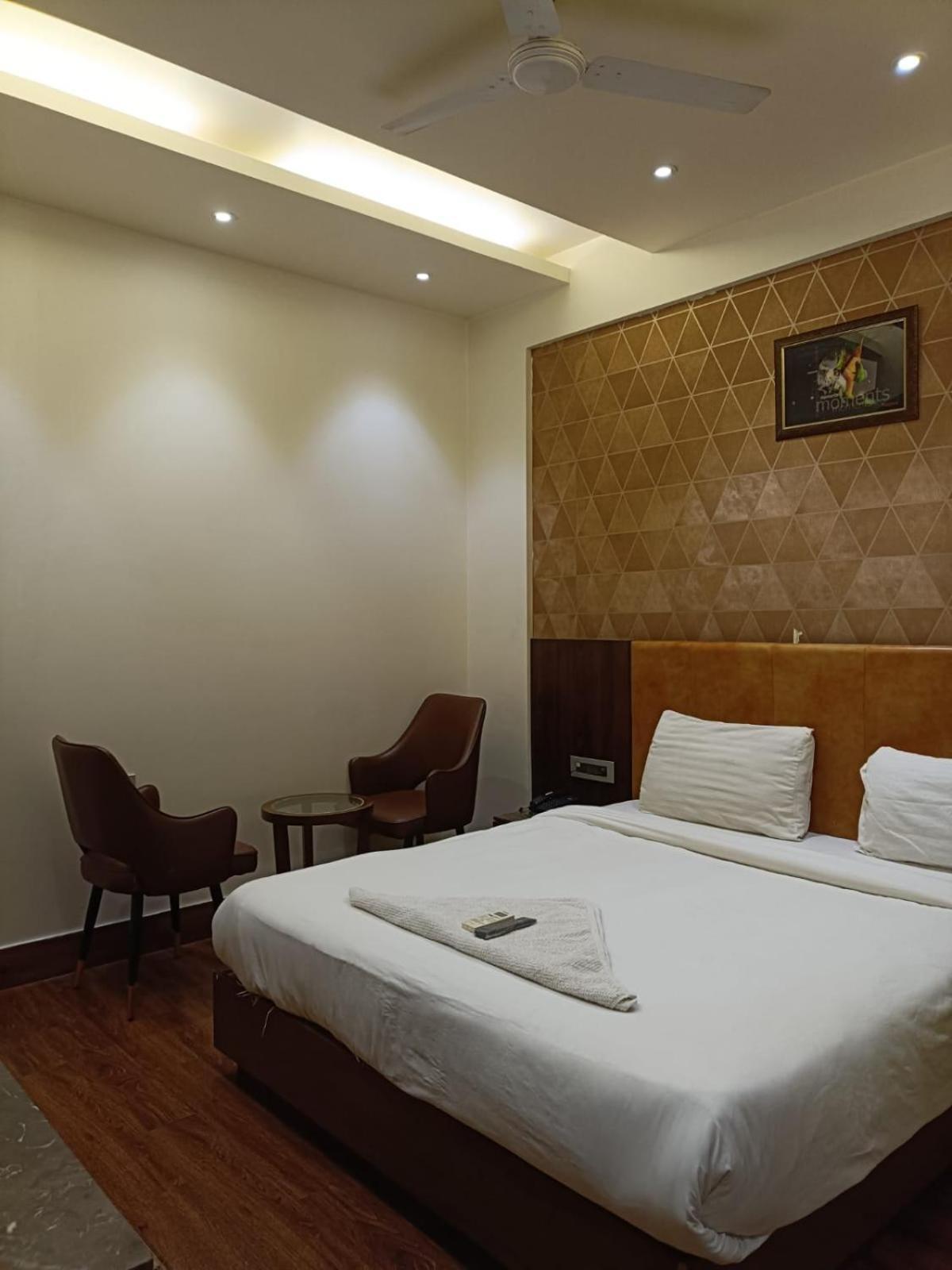 Hotel Parklane Agra (Uttar Pradesh) Exterior photo